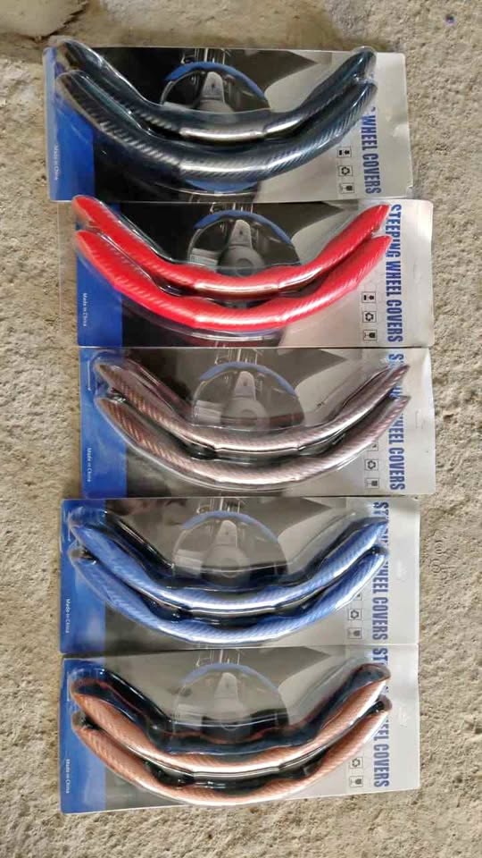Universal car anti slip steering wheel cover 2halves