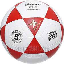 🍃🪄PERFECT PLAY GAME🍃🪄Mikasa Size 5 Soccer Ball Red & White+ Blue & White + Black & White.Good wear resistance,resistant to kick
Long-term use can still maintain a good status
High-precision sewing
