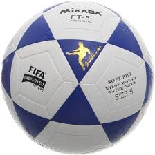 🍃🪄PERFECT PLAY GAME🍃🪄Mikasa Size 5 Soccer Ball Red & White+ Blue & White + Black & White.Good wear resistance,resistant to kick
Long-term use can still maintain a good status
High-precision sewing