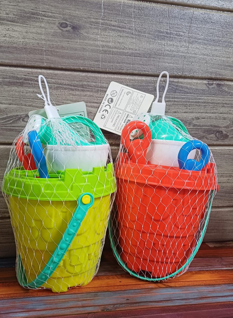 BEACH Toys Plastic Play Sand Set