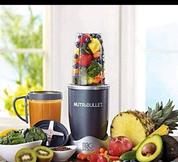 Magic Bullet Nutribullet PRO 900 Series Nutrient Extractor, Blender & Mixer.Powerful 900-Watt Motor
Pro Extractor Blades
Single-Serve Design
Nutrient extraction technology
Compact & Space-Saving Desig