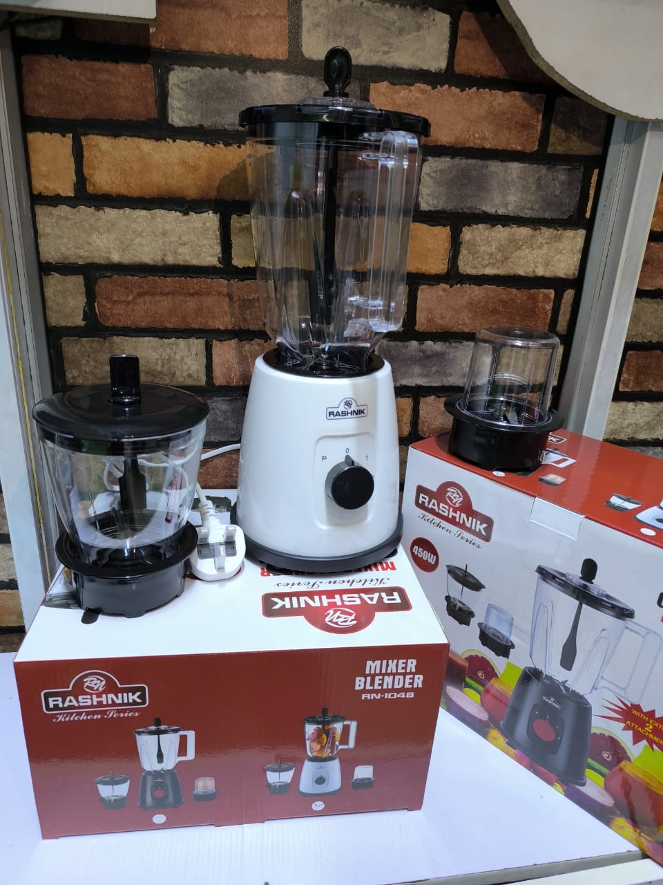*New in* ‼️‼️‼️🔥🔥💯💯

Rashnik blenders

3 in one

450 watts

Perfect excellent quality

Offer Price‼️ *
Available at the shop ✅.