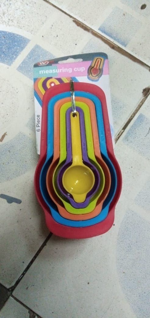 Plastic Measuring Cups – Set of Lightweight, Durable Kitchen Tools for Precise Measurement – Ideal for Baking & Cooking