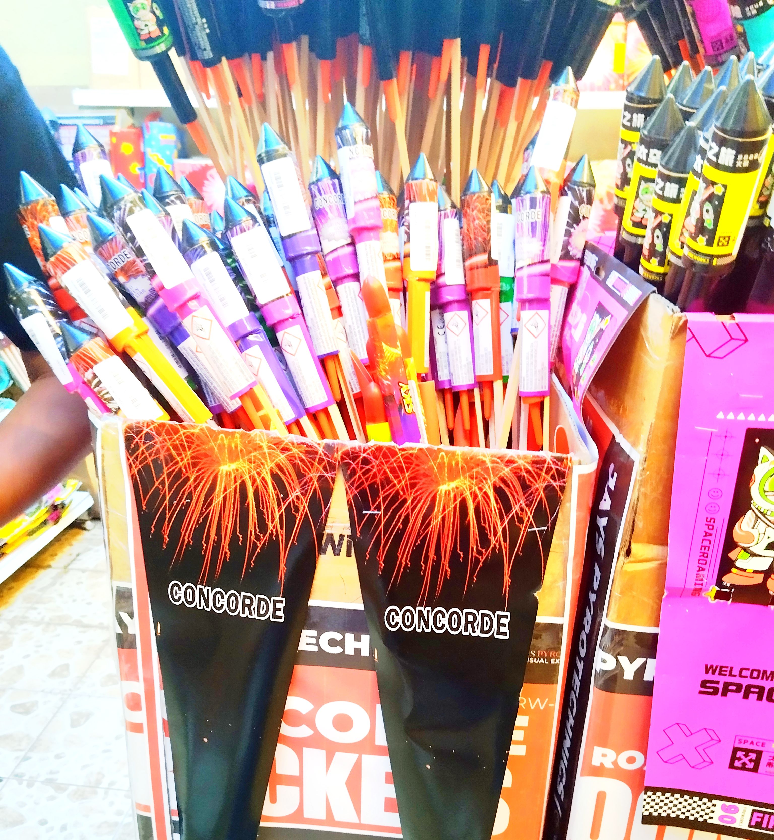 CONCORDE ROCKET FIREWORKS NP404 - PER PIECE