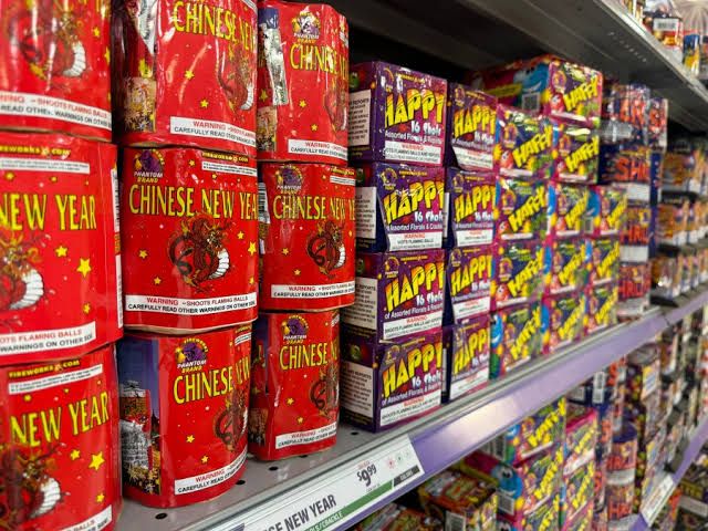 7 SHOTS FIREWORKS CAKE - CHINESE NEW YEAR PREMIUM FIREWORKS