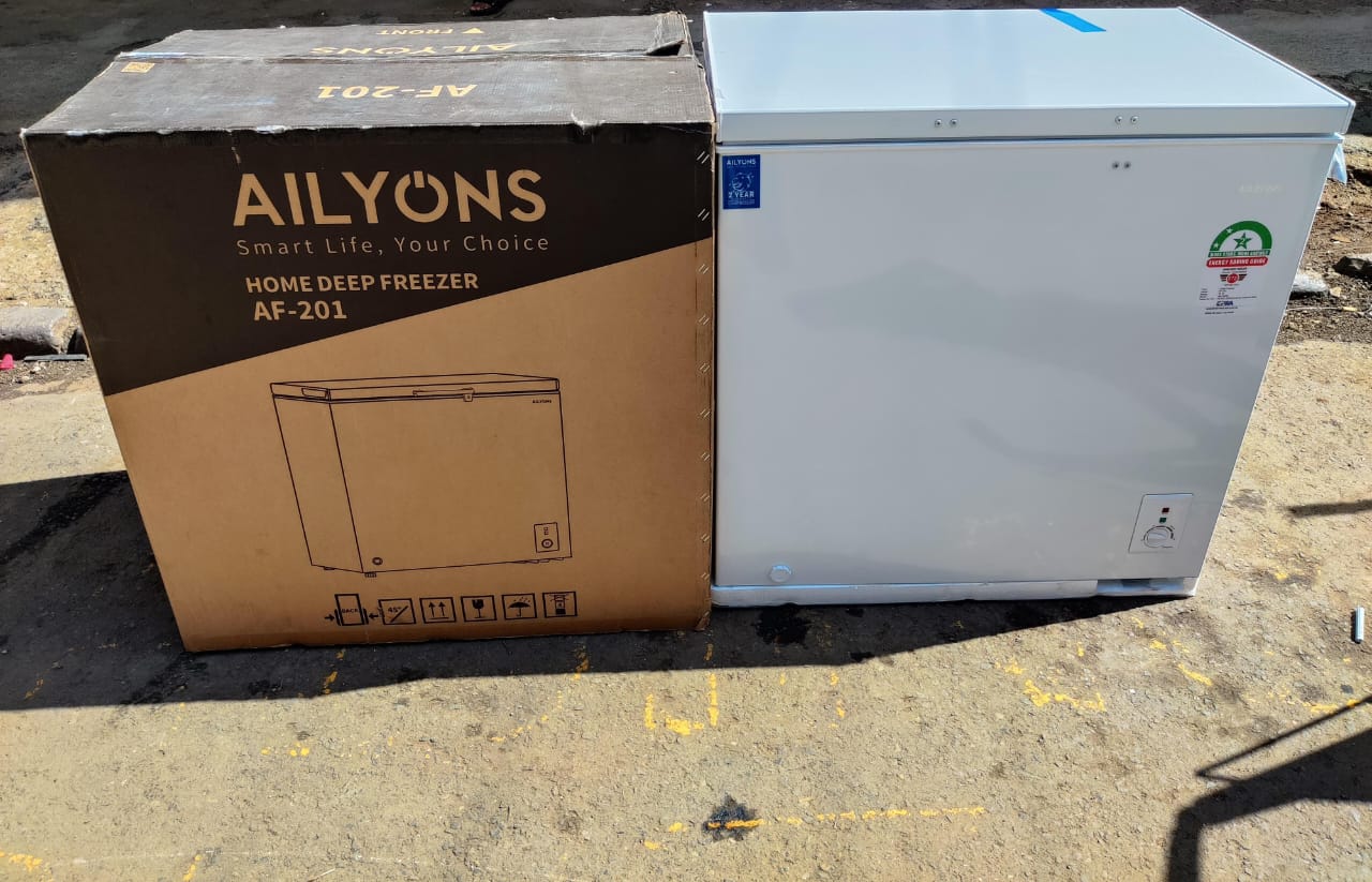 🎇AiLyons Deep Freezer 🦋offers compact yet spacious frozen storage, 
Ideal for homes and small businesses.
It features a fast-freezing function, 
Low noise operation, 
Energy-efficient design,
The fr