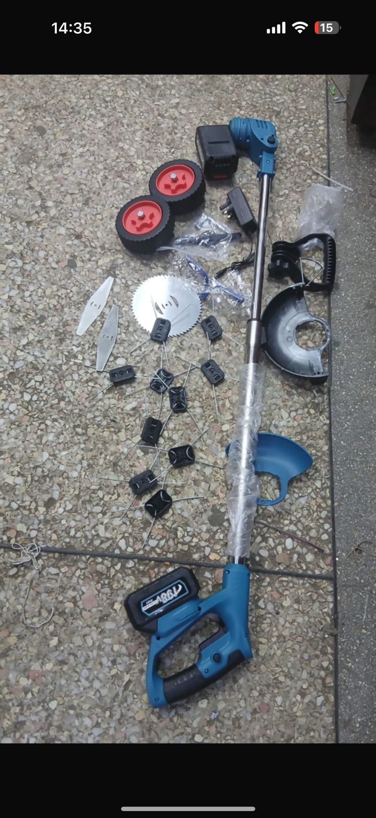 RESTOCKED🔥🥳MAKITA CORDLESS BRUSH CUTTER - 4v ,2 rechageable batteries🥳Charge Volts: 220V-240V
►Frequency: 50/60Hz
►No-load Speed: 8200r/min
►Cutting Diameter: 300mm
►Line Diameter: 1.6mm Twisted
►L