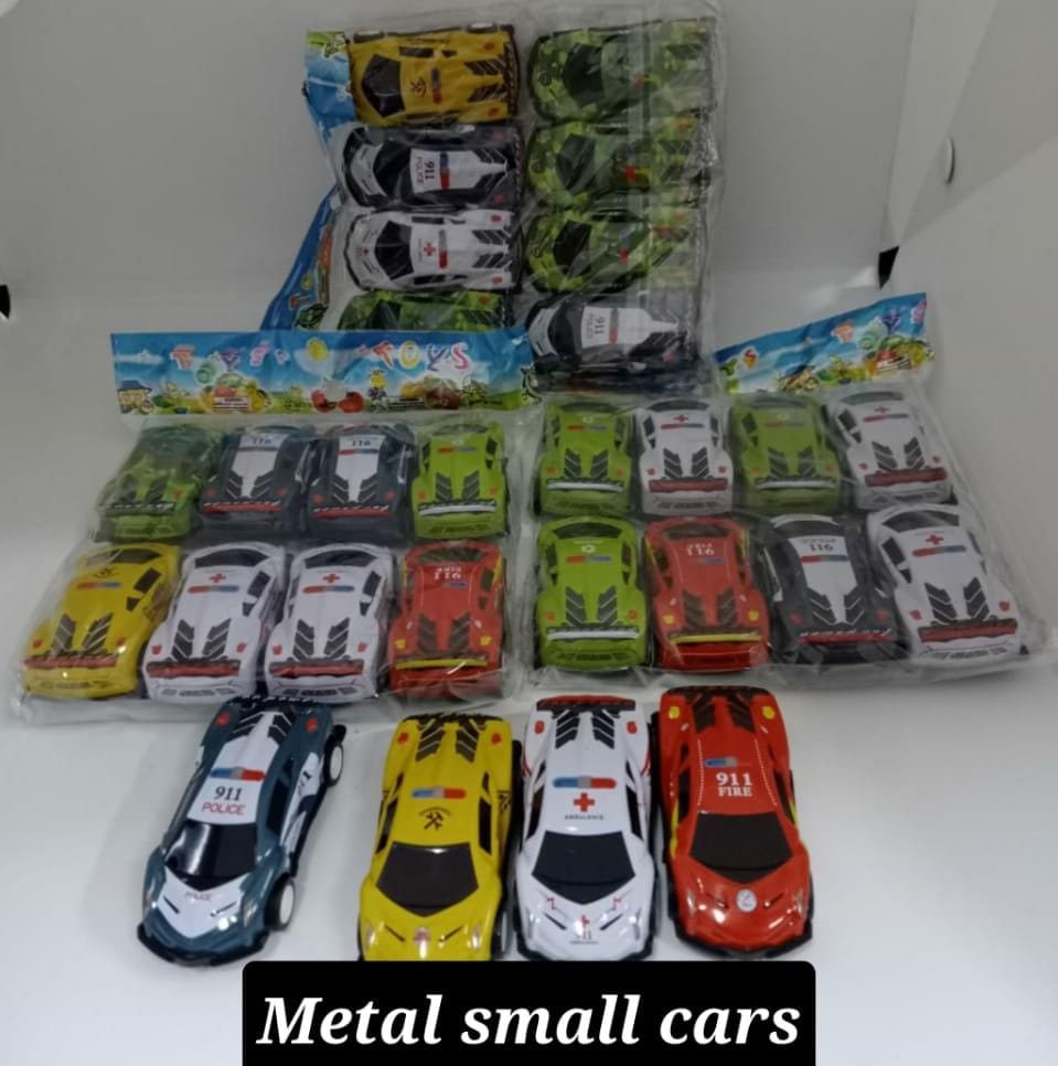 😇💫8PCS METAL SMALL CARSCOMPACT SIZE: The convenient design of the product make it look very real. The compact size makes it easier to carry. It is also fast and attractive enough to keep your naught