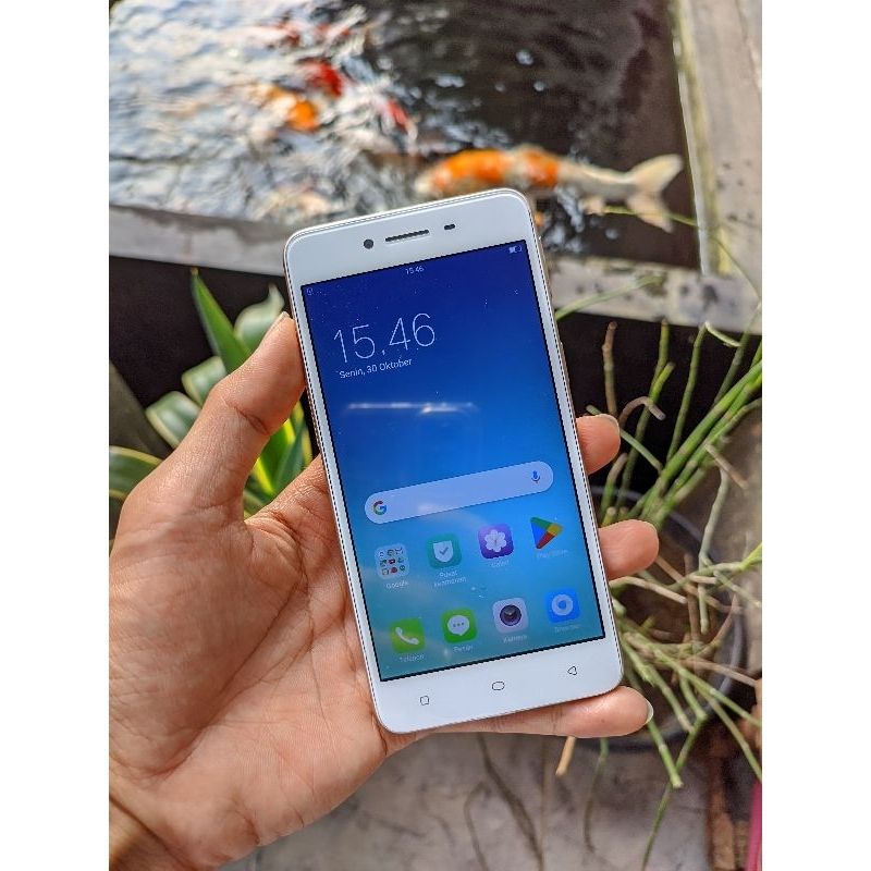 REFURBISHED OPPO A37 2GB RAM 16GB ROM DISPLAY 5.0 INCHES NON DETACHABLE BATTERY REAR CAMERA  8.0 MP WITH  WARRANTY