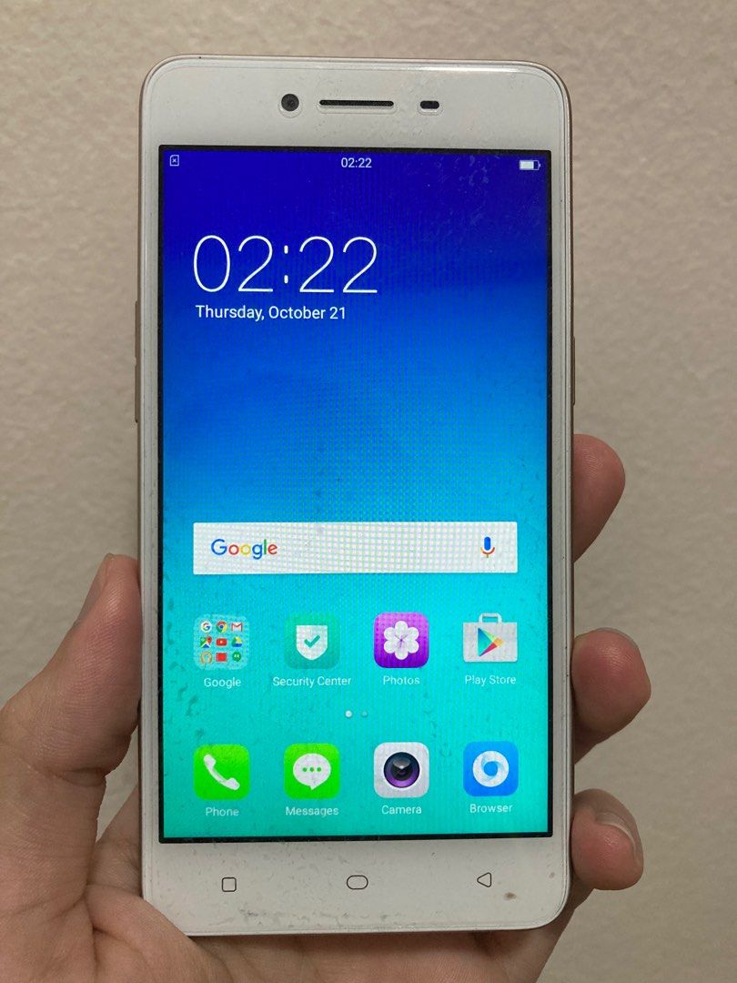 REFURBISHED OPPO A37 2GB RAM 16GB ROM DISPLAY 5.0 INCHES NON DETACHABLE BATTERY REAR CAMERA  8.0 MP WITH  WARRANTY