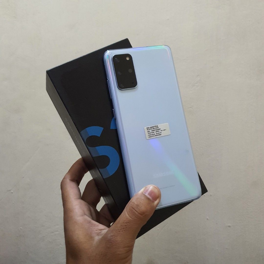 SEALED SAMSUNG S20 PLUS 5G 12GB RAM 128GB ROM GREY DISPLAY 6.7 INCHES TRIPPLE REAR CAMERA 12MP + 64MP + 12MP