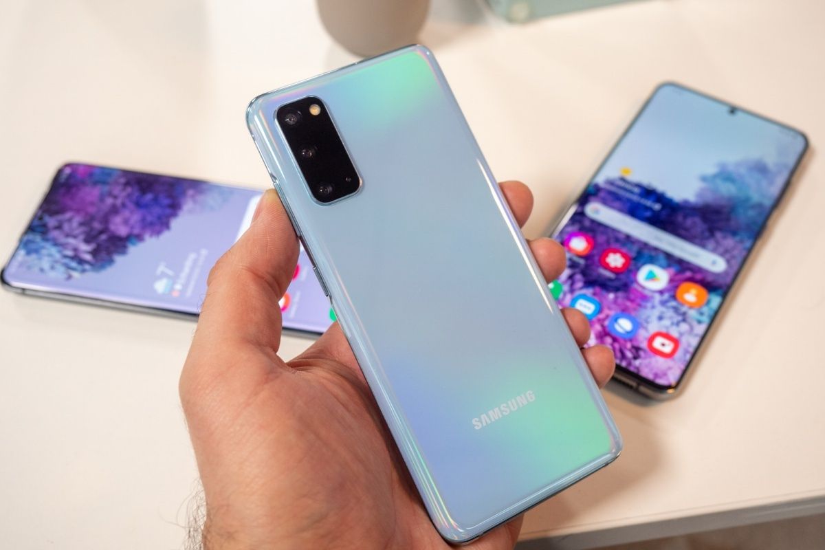 SEALED SAMSUNG S20 PLUS 5G 12GB RAM 128GB ROM GREY DISPLAY 6.7 INCHES TRIPPLE REAR CAMERA 12MP + 64MP + 12MP