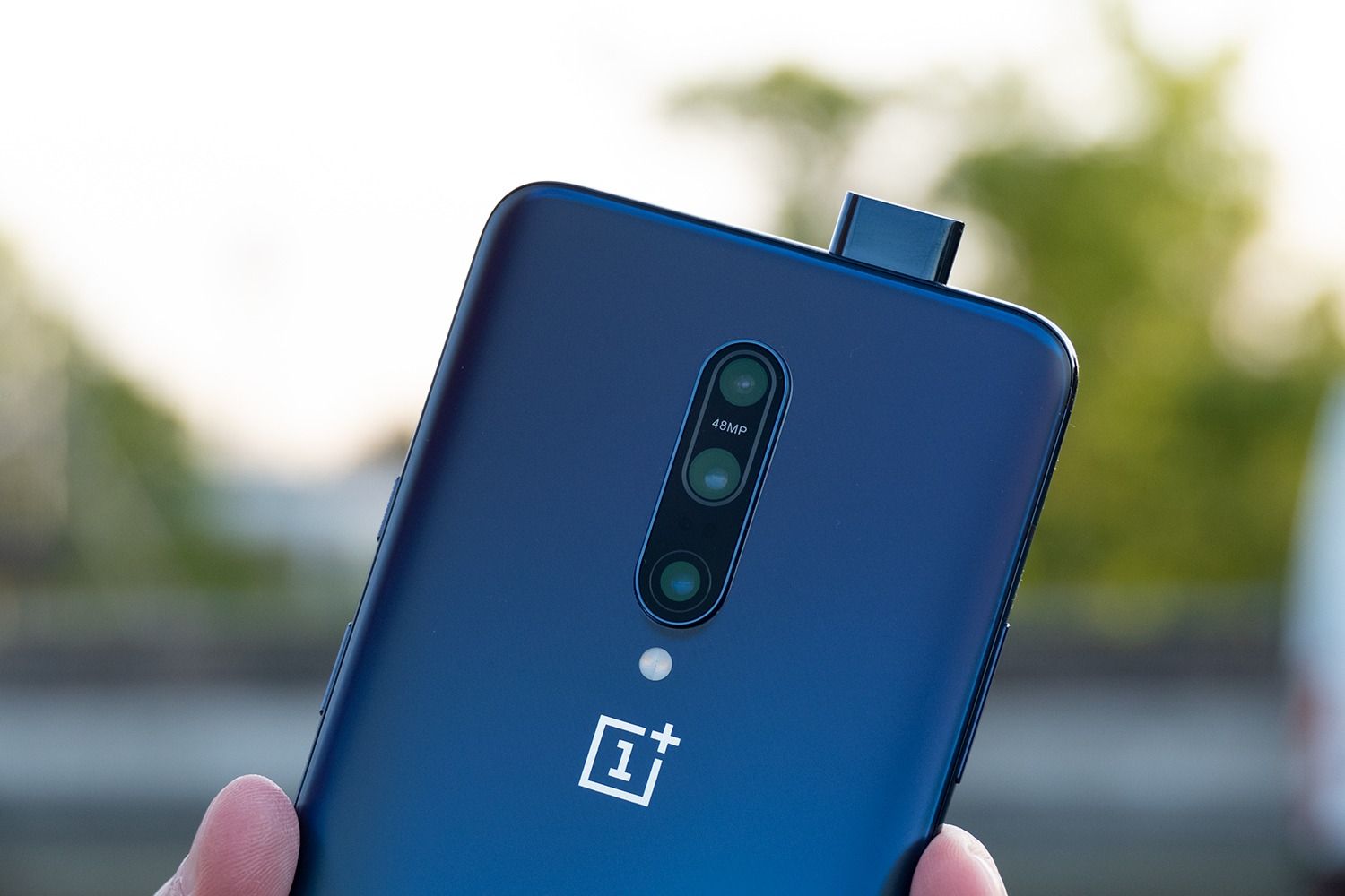 REFURBISHED CLEAN 99% ONEPLUS 7 PRO  256GB ROM 8GB RAM CURVED  DISPLAY 6.67 INCHES REAR CAMERA 48MP + 8MP + 16MP FRONT CAMERA 16MP