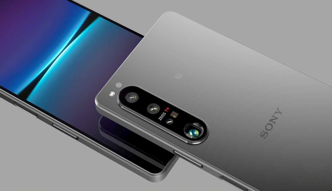 REFURBISHED CLEAN 99% SONY XPERIA 1 IV 256GB ROM 12GB RAM DISPLAY 6.5 INCHES REAR CAMERA 12MP + 12MP + 12MP FRONT CAMERA 12MP BATTERY CAPACITY 5000Mah