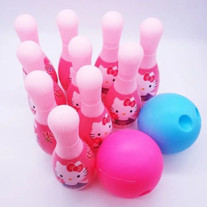 Hello kitty Bowling Set Indoor & Outdoor Fun Game, Hello Kitty Bowling Set. Very cute bowling set for kids, plastic kids bowling set. Cartoon Bowling PlaySet for Kids