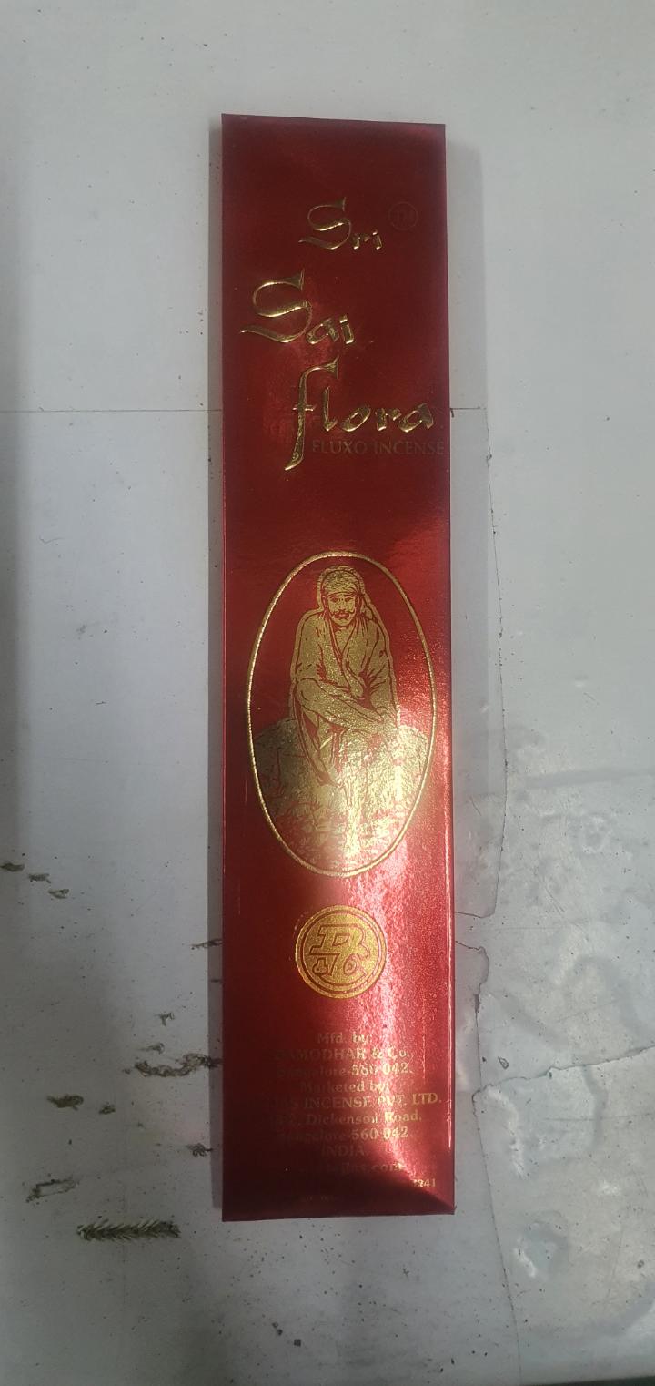sai flora incense best for prayers .works perfectly well to bring favour and good energy