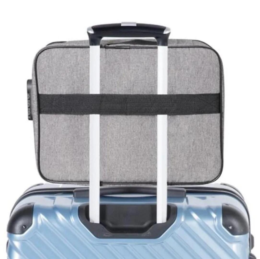 Document storage bag with lock has 3 layers  It's waterproof,anti theft and easy to store can fit upto A4 document