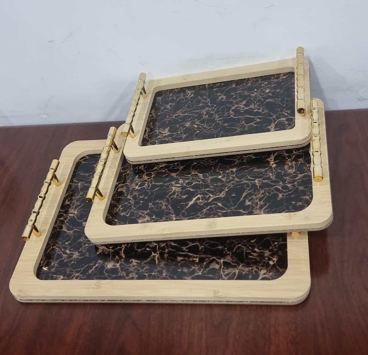 3in1 marble  wooden tray now available set of 3pcs 
Size;
Big 39x29
Middle 33x24
Small 28x19