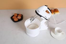 NEW YEAR NEW OFFERS 
'BOMA '
RANGE OF APPLIANCES 
HAND BEATER / MIXER 
WITH STAND & PLASTIC BOWL
BM 133TB  ( 260 Watts)