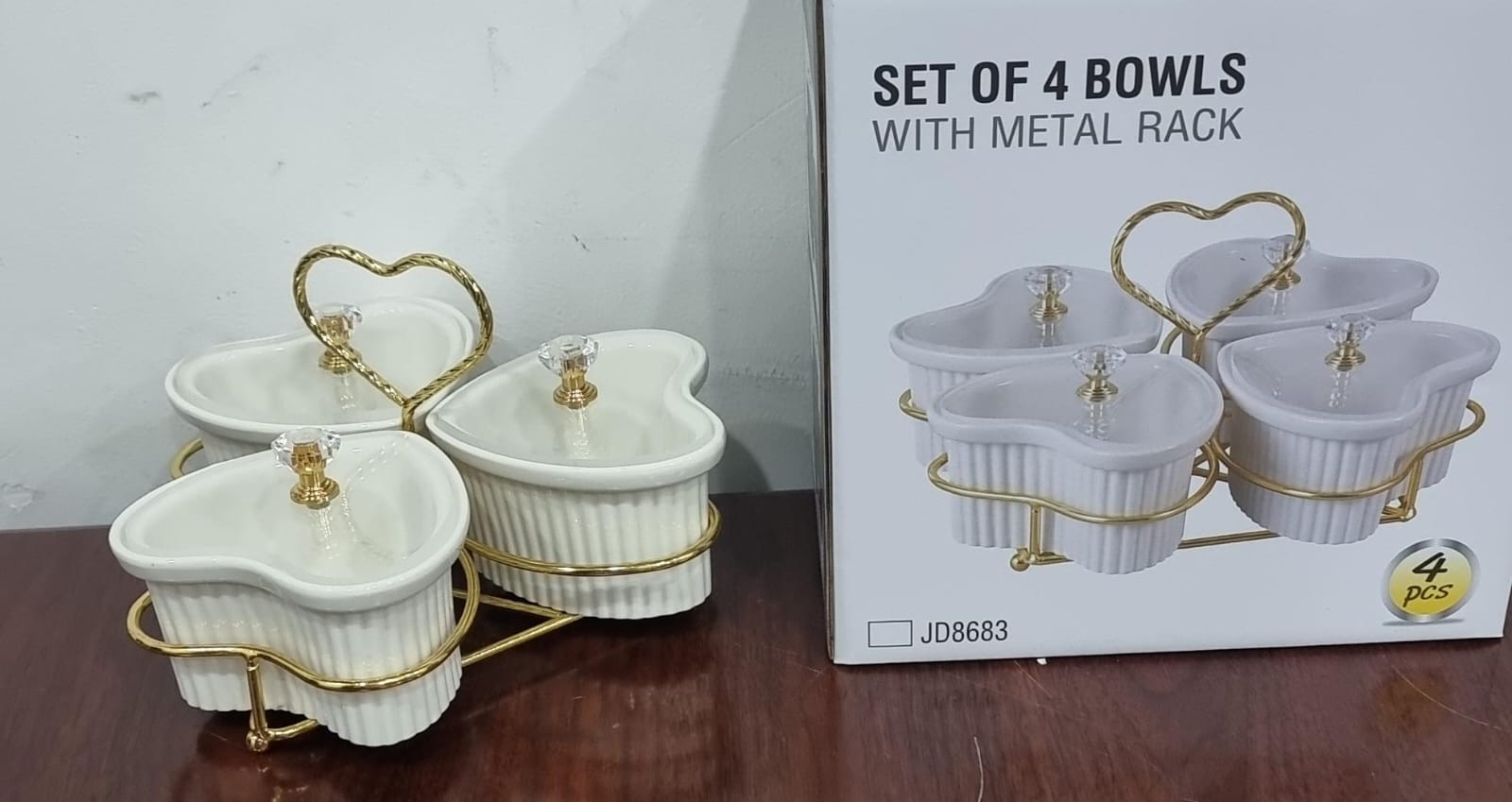 New arrivals❗❗
JD8682 Set of 3 Ceramic Love Shape Sugar Bowls Acrylic Lids on Gold Metal Rack