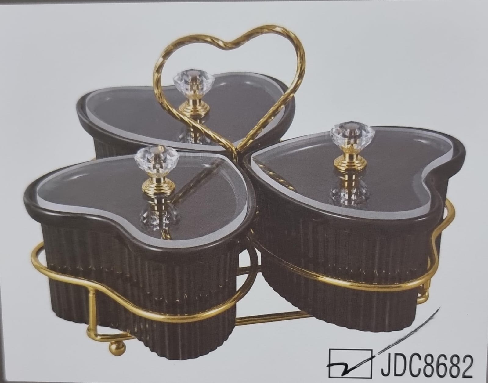 New arrivals❗❗
JD8682 Set of 3 Ceramic Love Shape Sugar Bowls Acrylic Lids on Gold Metal Rack