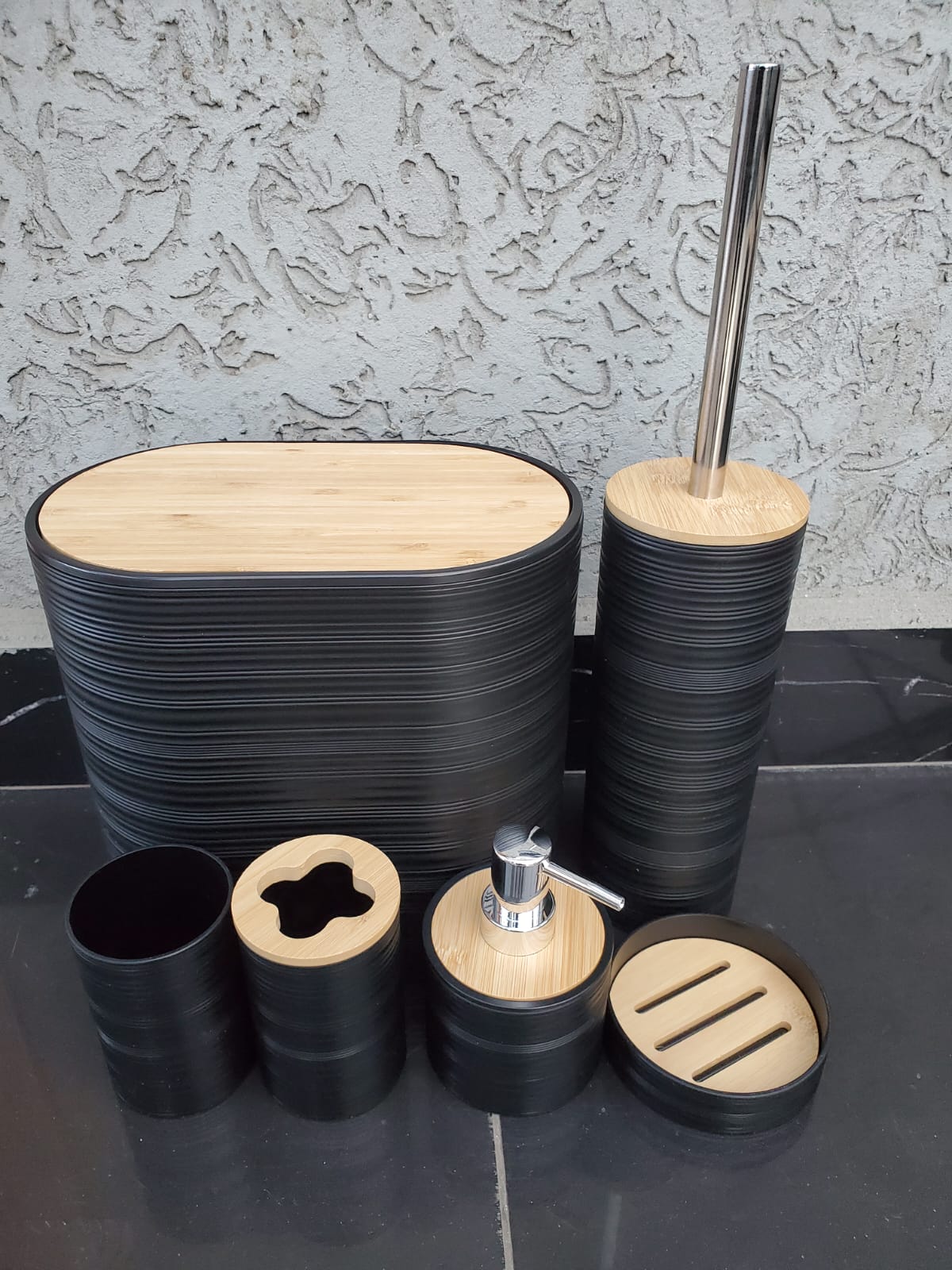 6pcs Bathroom accessories set
🏷Includes:toothbrush holder cup,liquid soap dispenser, soap dish, trash can, toilet brush,tumbler  and toilet brush holder
🏷Elegant design