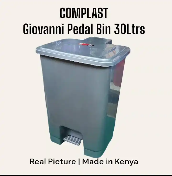 Complast Giovanni Pedal Bin 30Ltrs 
🔸The Complast Giovanni 30-liter pedal bin is a practical, hands-free waste disposal solution.
▫ldeal for various settings such as kitchens, bathrooms, and offices.