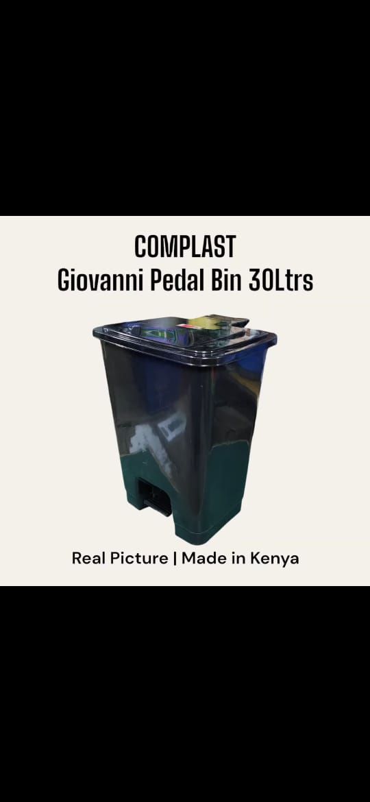 Complast Giovanni Pedal Bin 30Ltrs 
🔸The Complast Giovanni 30-liter pedal bin is a practical, hands-free waste disposal solution.
▫ldeal for various settings such as kitchens, bathrooms, and offices.