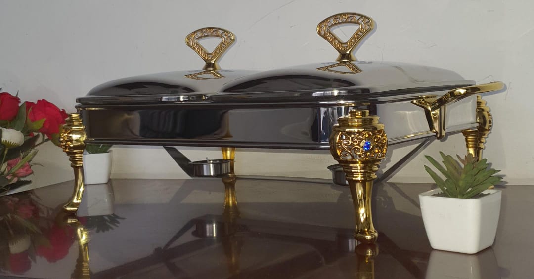 New arrival🌯

Golden double bowl 1.8Lx2 food warmer;  glass bowls;  stainless steel cover with golden parts; fixed double burner