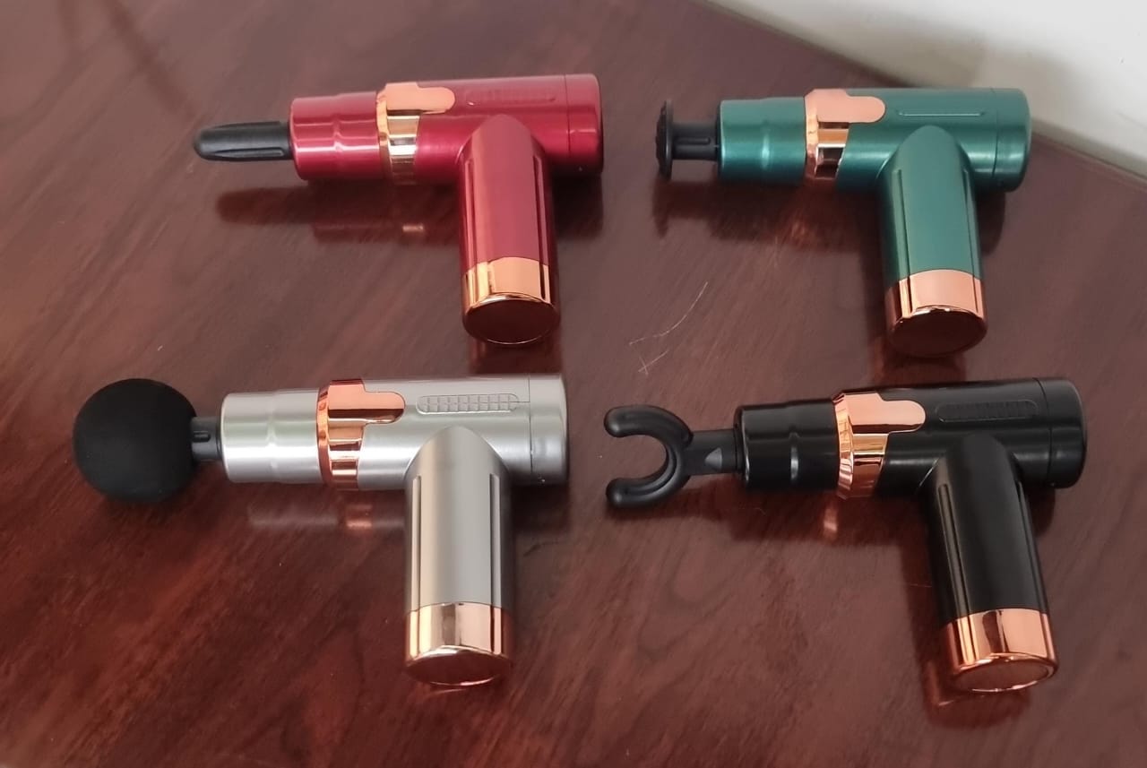 New arrivals 🔥🔥🔥🔥🤼🎳

Massage gun - 6 speed, 4 head options, rechargeable, now available in 4 colours with a golden ring