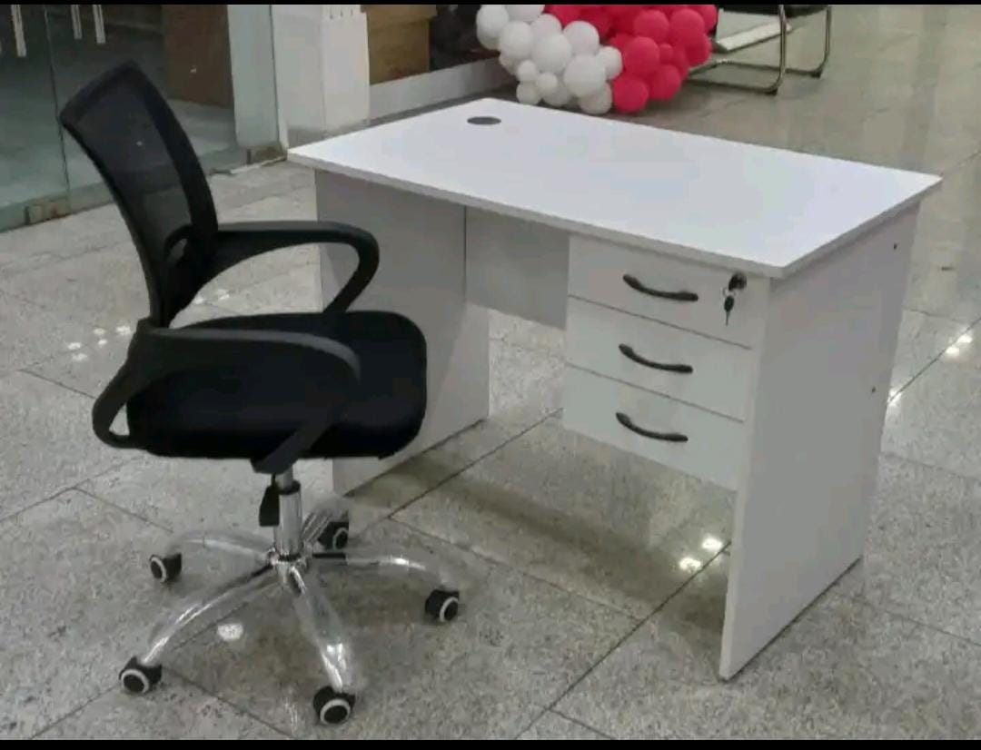 1-Meter Office/Study Desk with Ergonomic Office Chair – Durable & Comfortable for Home & Office
Colours
White desk
Black desk