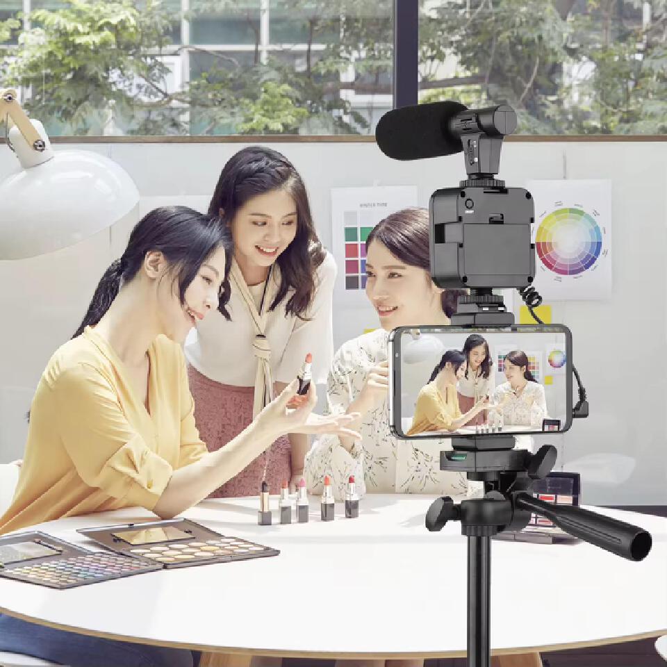Vlogging kit KIT-05LM with tripod Stand
Microphone has noise reduction-powerful mic capsule with high noise cancellation technology