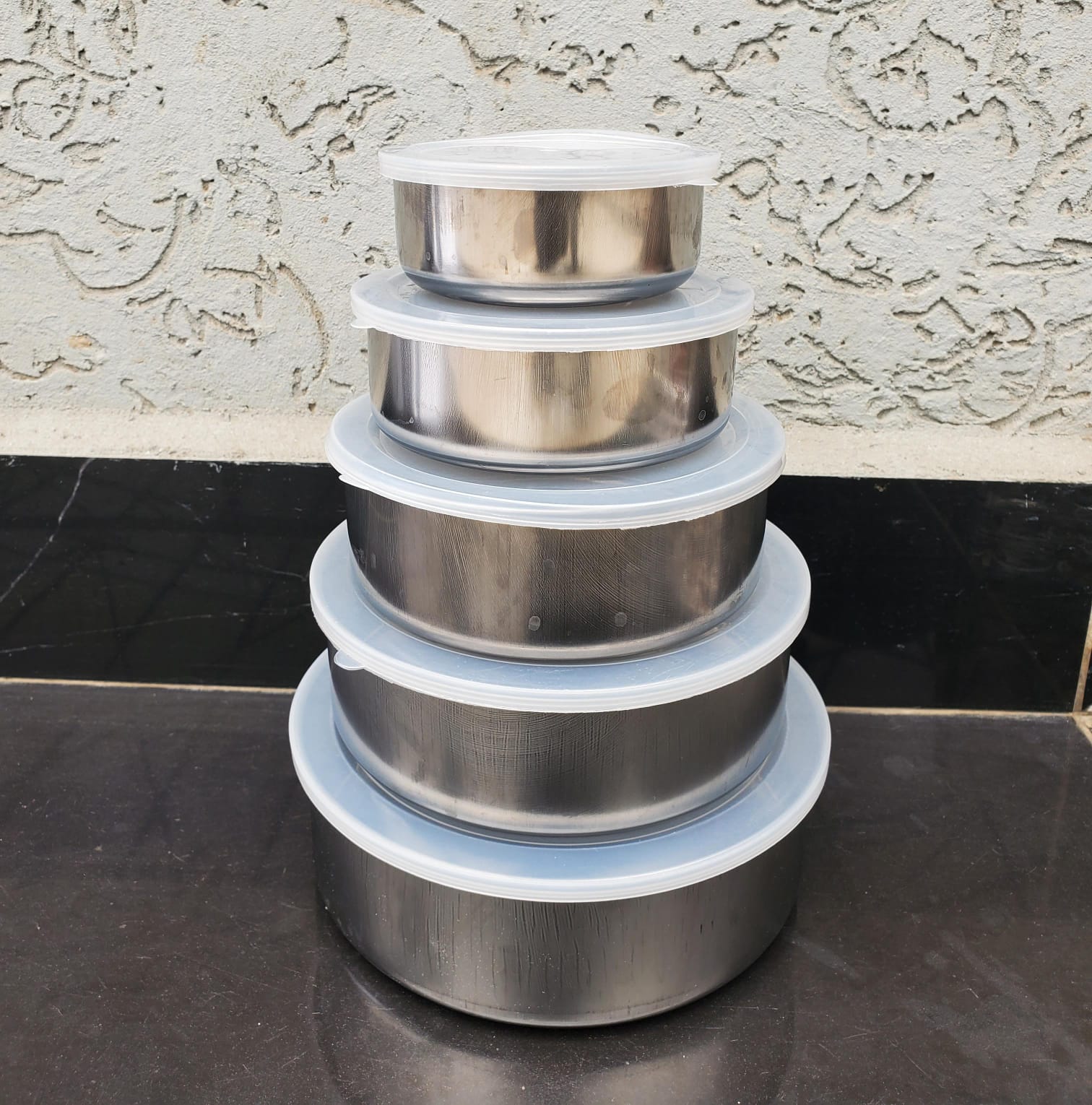 5pcs Modern Stainless Steel Fresh Box Containers
Food storage containers
▫Heatable Plastic Lid
▫Size: 10cm,12cm,14cm,16cm,18cm