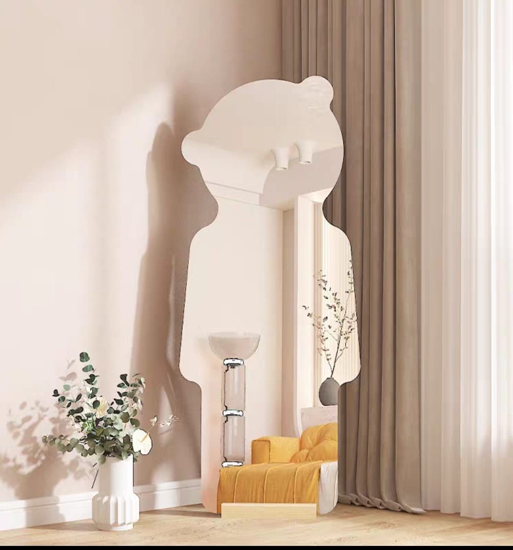 💚 Dolly Shape Acrylic Mirror 

➖Size : 120*40cm 
➖Can be installed without drilling holes and can be applied anywhere. You can stick it anywhere in the room, such as doors, walls, closets etc