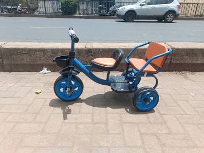 model 1069 kids' tricycle