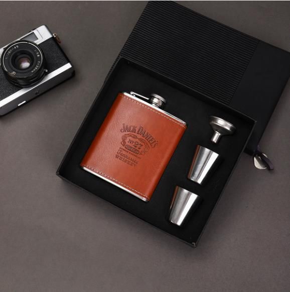 Hip Whisky Flask, Liquor Bottle With 2 Tot Cup/leather-wrapped stainless steel hip flask gift set