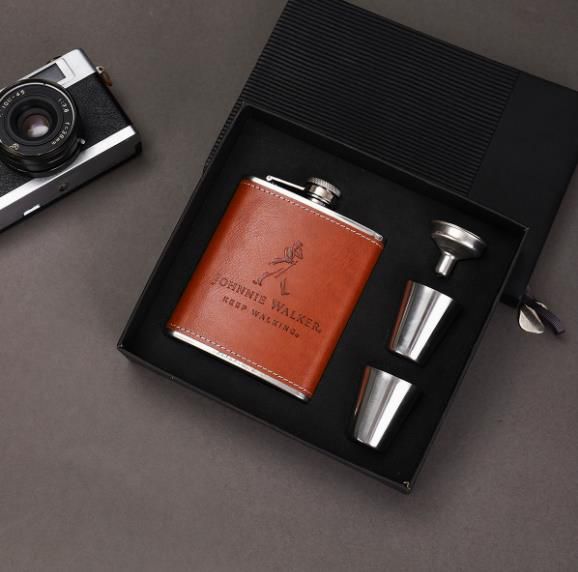 Hip Whisky Flask, Liquor Bottle With 2 Tot Cup/leather-wrapped stainless steel hip flask gift set