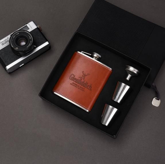 Hip Whisky Flask, Liquor Bottle With 2 Tot Cup/leather-wrapped stainless steel hip flask gift set