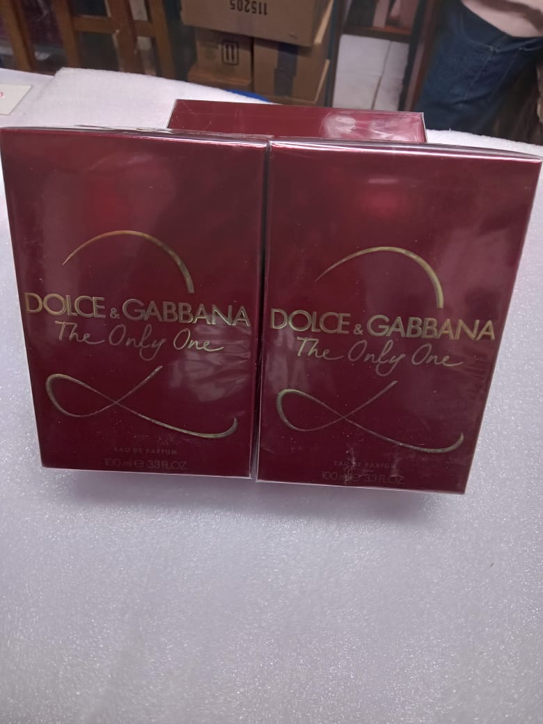 🌺🌺 SMELLS NICE 😚😚100 ml Dolce & Gabbana THE ONLY ONE LADY PERFUME. Perfect for women. Boosts ones confidence to keep going all long.