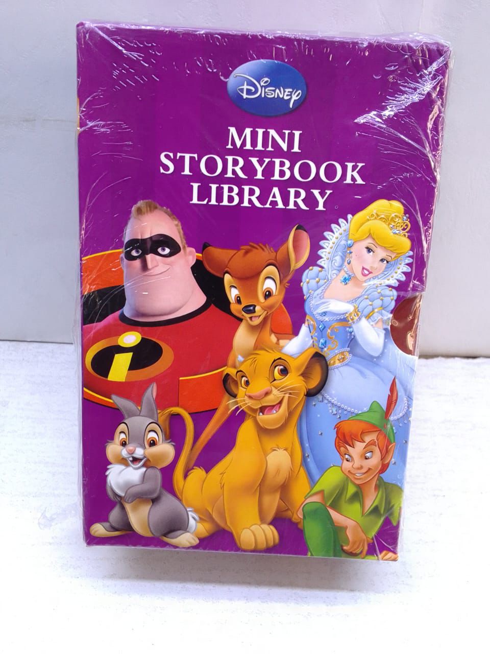 Disney Mini storybooks
✅ A set of 12 books
✅Story books are:
The lion King
The jungle book
The Incredibles
Peter pan
Bambi
Sleeping Beauty
The little mermaid
Aladdin
Snow White and the seven dwarfs
Be