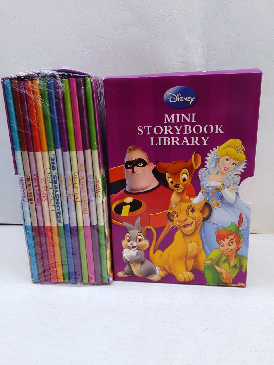 Disney Mini storybooks
✅ A set of 12 books
✅Story books are:
The lion King
The jungle book
The Incredibles
Peter pan
Bambi
Sleeping Beauty
The little mermaid
Aladdin
Snow White and the seven dwarfs
Be