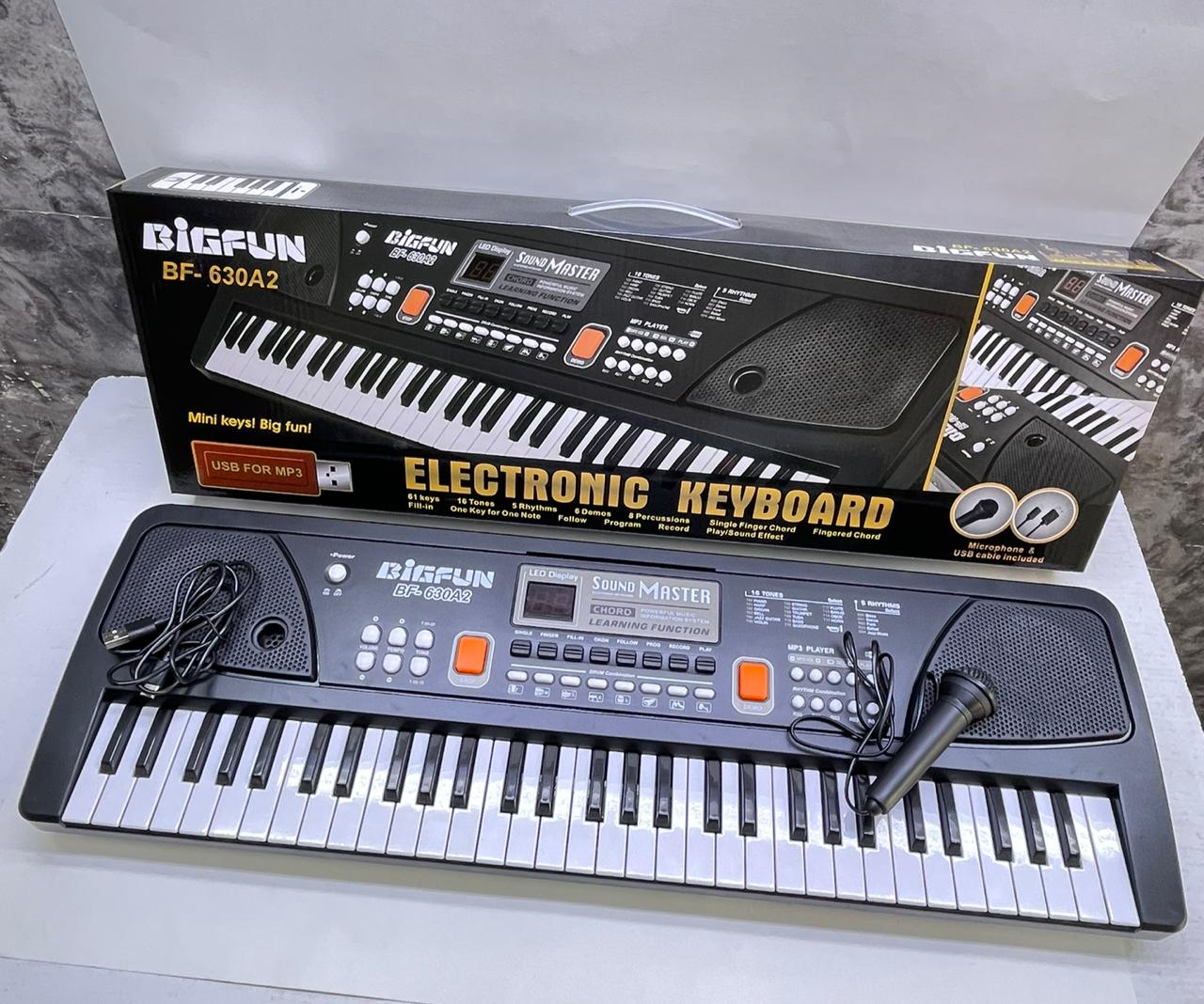 explore different sound combinations & genre🎶🎶 61 keys Electric Piano with microphone and charging cable.Made of security and eco-friendly material, fine workmanship and smooth edge design,