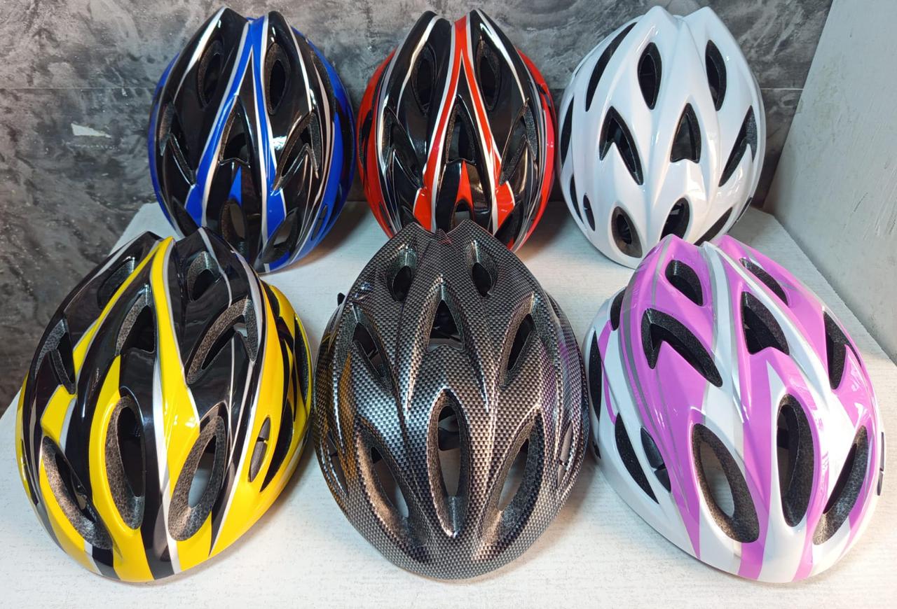 ✨✨Adult and Teenager Hard helmets.🎊🎊 High quality Lightweight integrally-molded bicycle helmet - ensures safety. Durable and comfortable. secure and safe