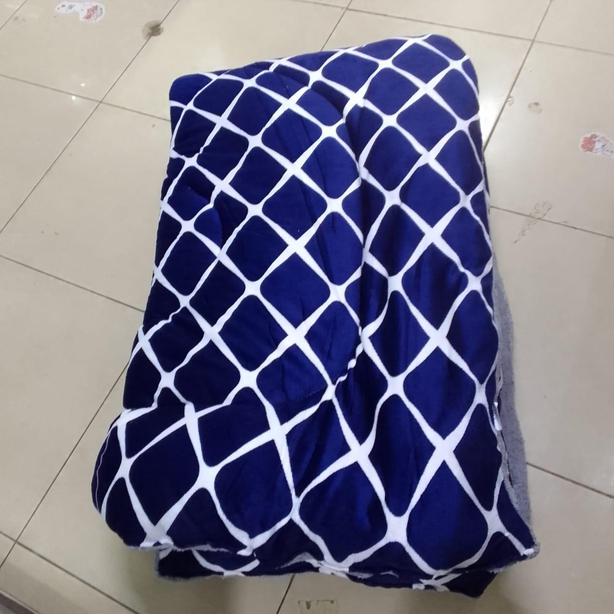 100% Wool Comforter Queen Size Duvet Cover Quilt Set Weighted Blanket Cotton Cover Down Comforter Temperature Regulation Noiseless Breathable Comfortable Winter