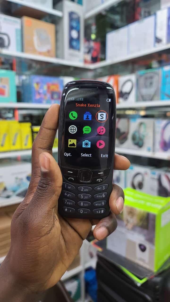 Nokia 6310 dual sim card phone