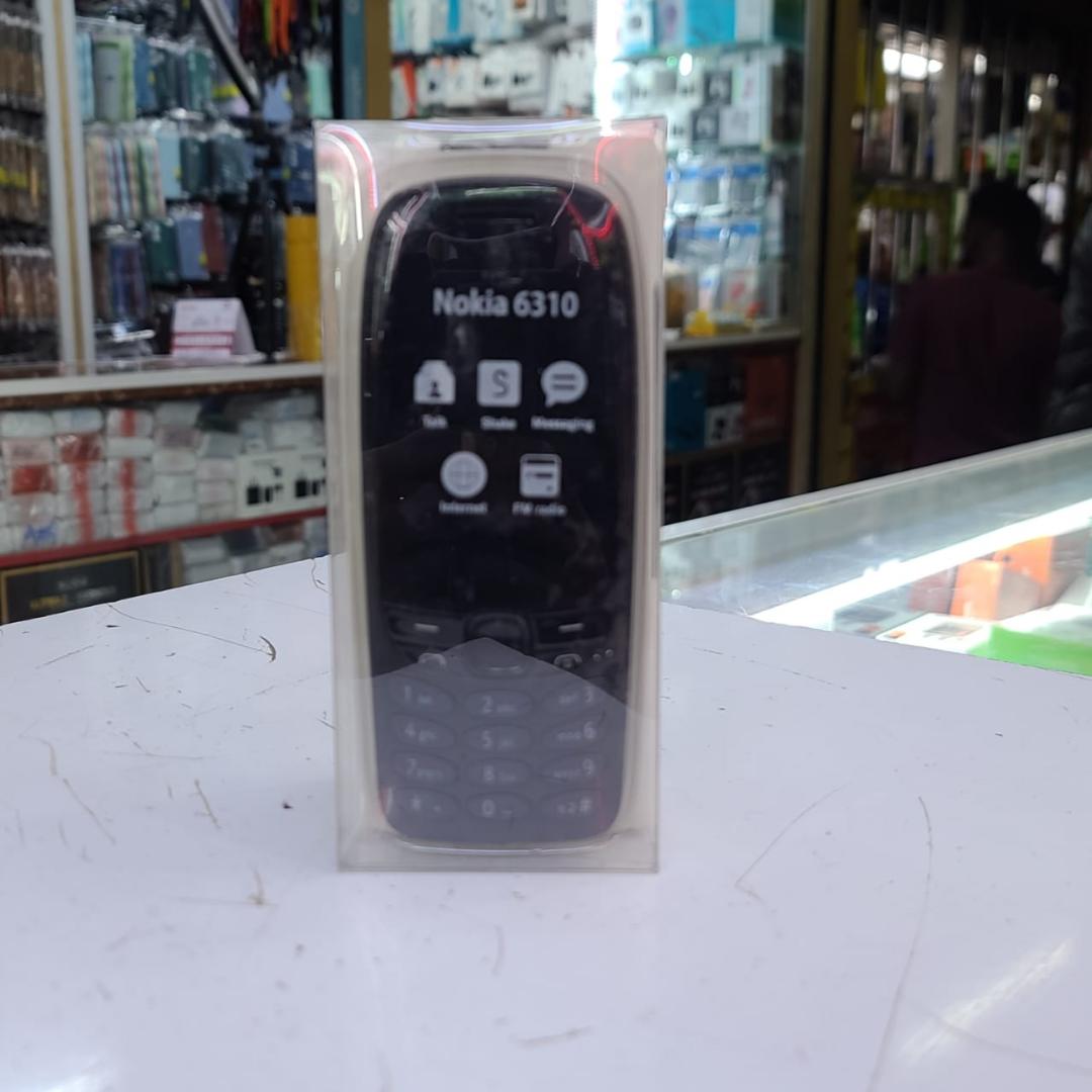 Nokia 6310 phone