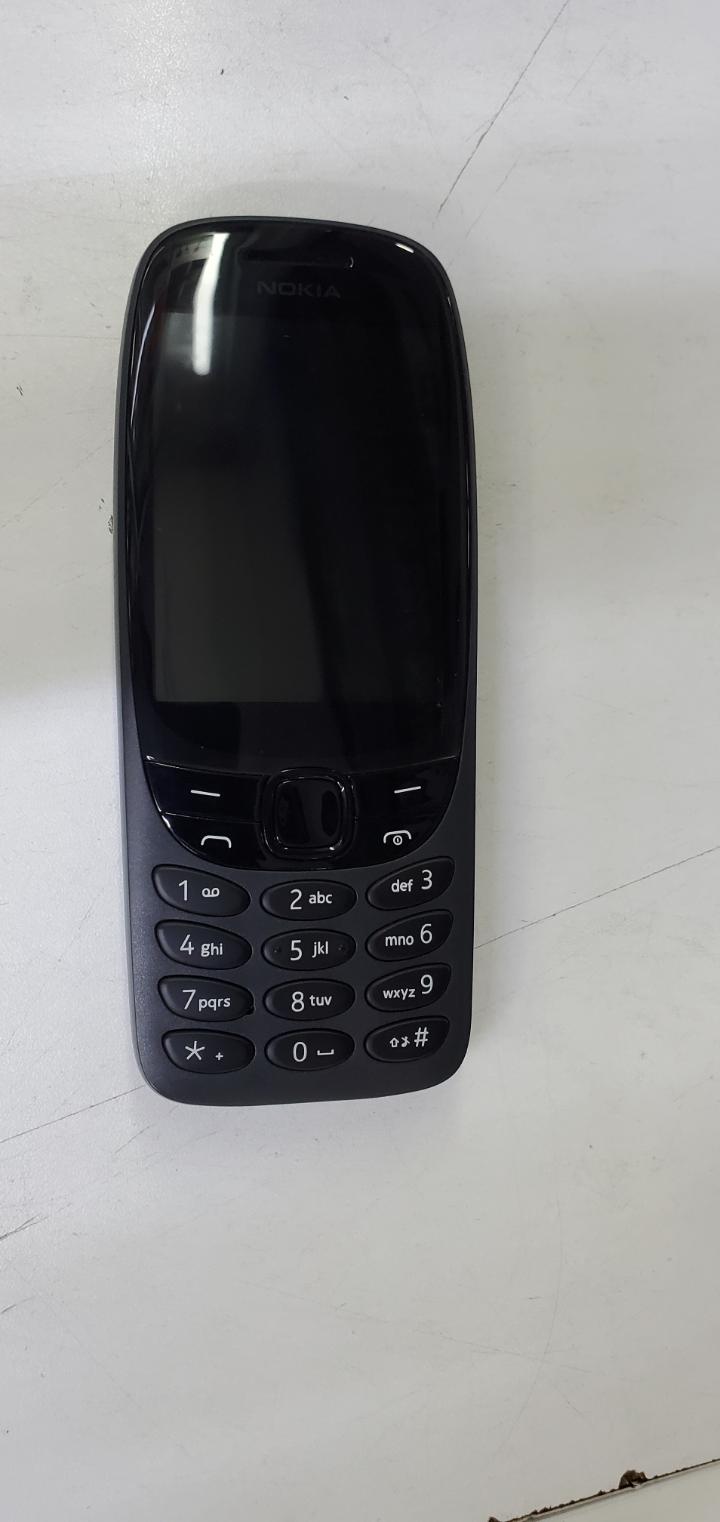 Nokia 6310 phone