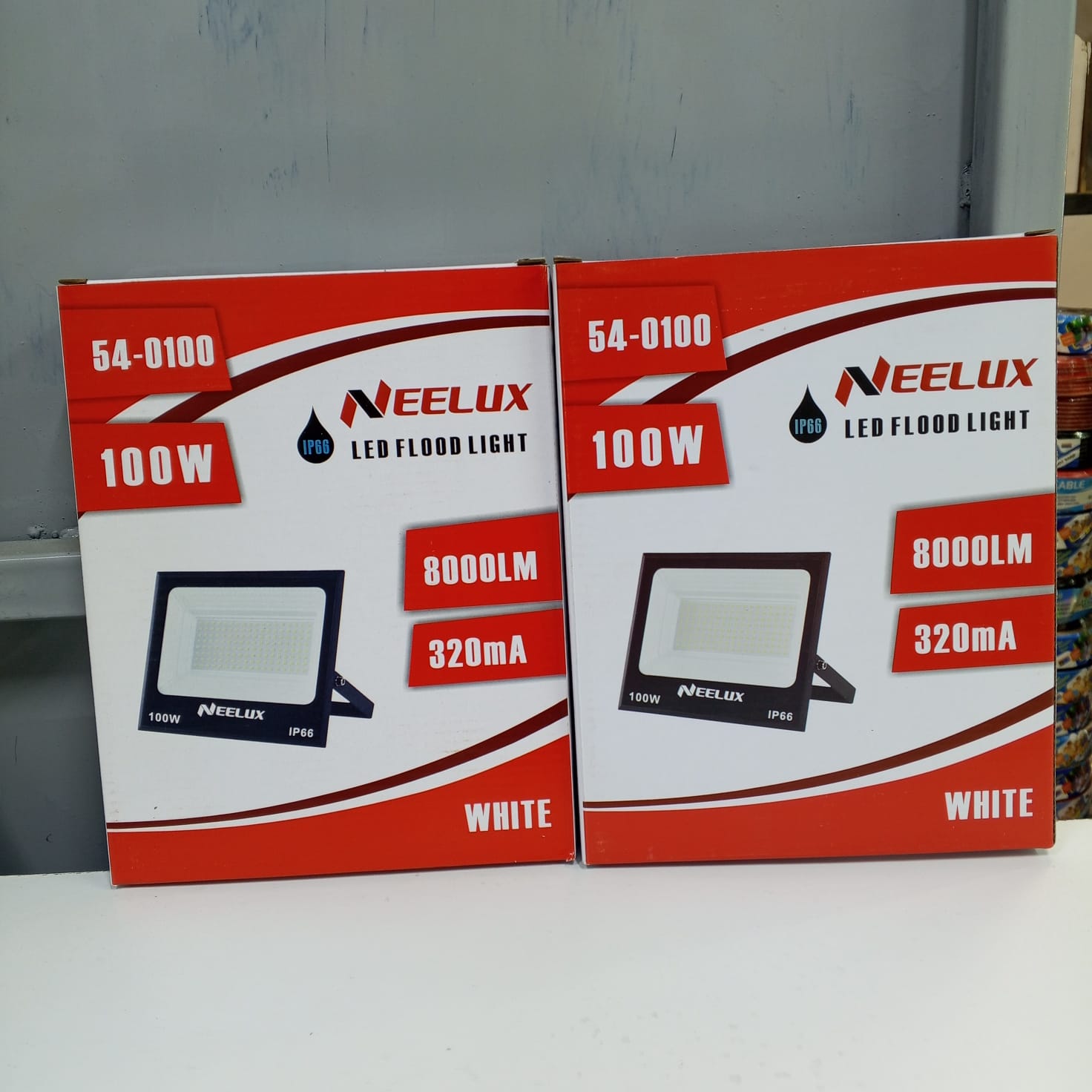 Neelux 100W Super Bright Floodlight This 100w flood light with new craft of LED chips provide 8000 lumens bright white light. Perfect replacement for 800W halogen bulb, saving over 90% on electricity