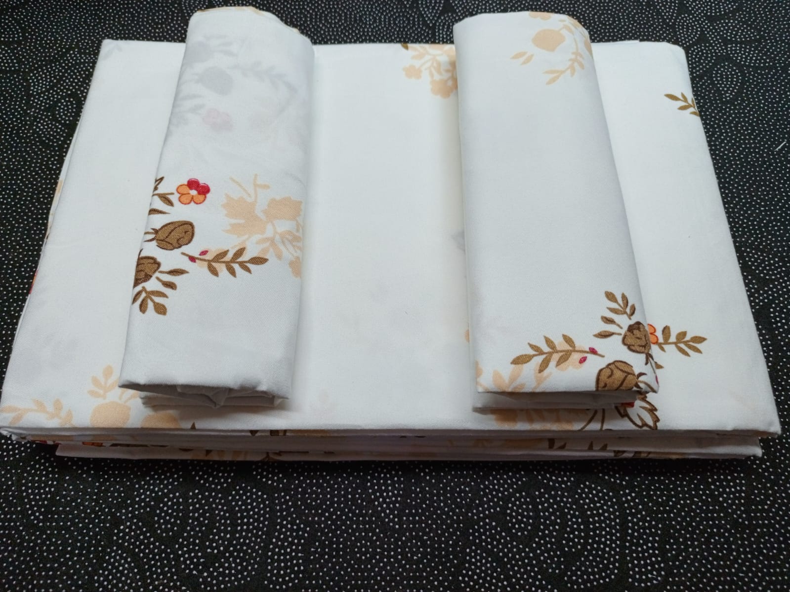 4pc bed sheets 2 cases 2 sheets