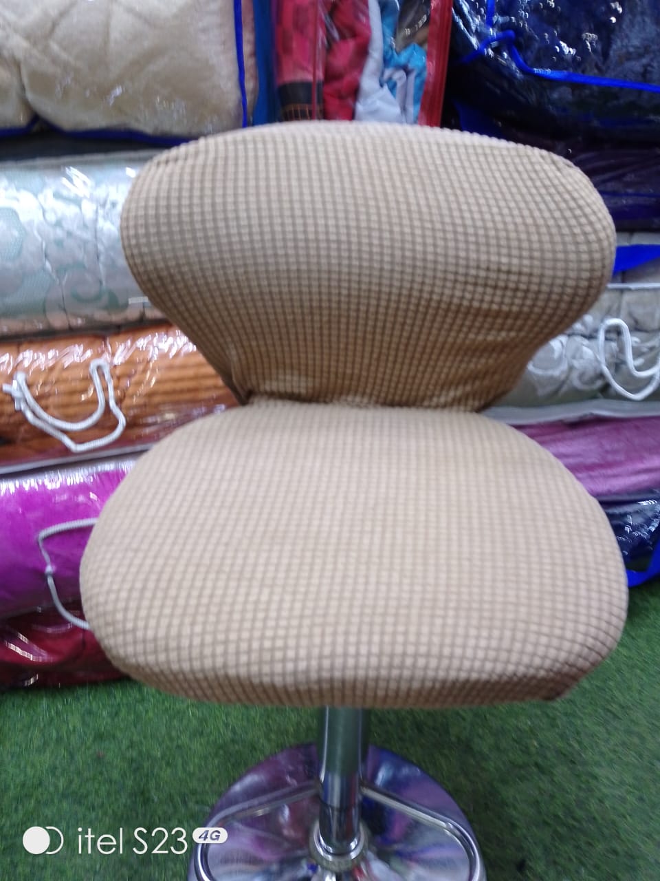 Seat covers for dining pare